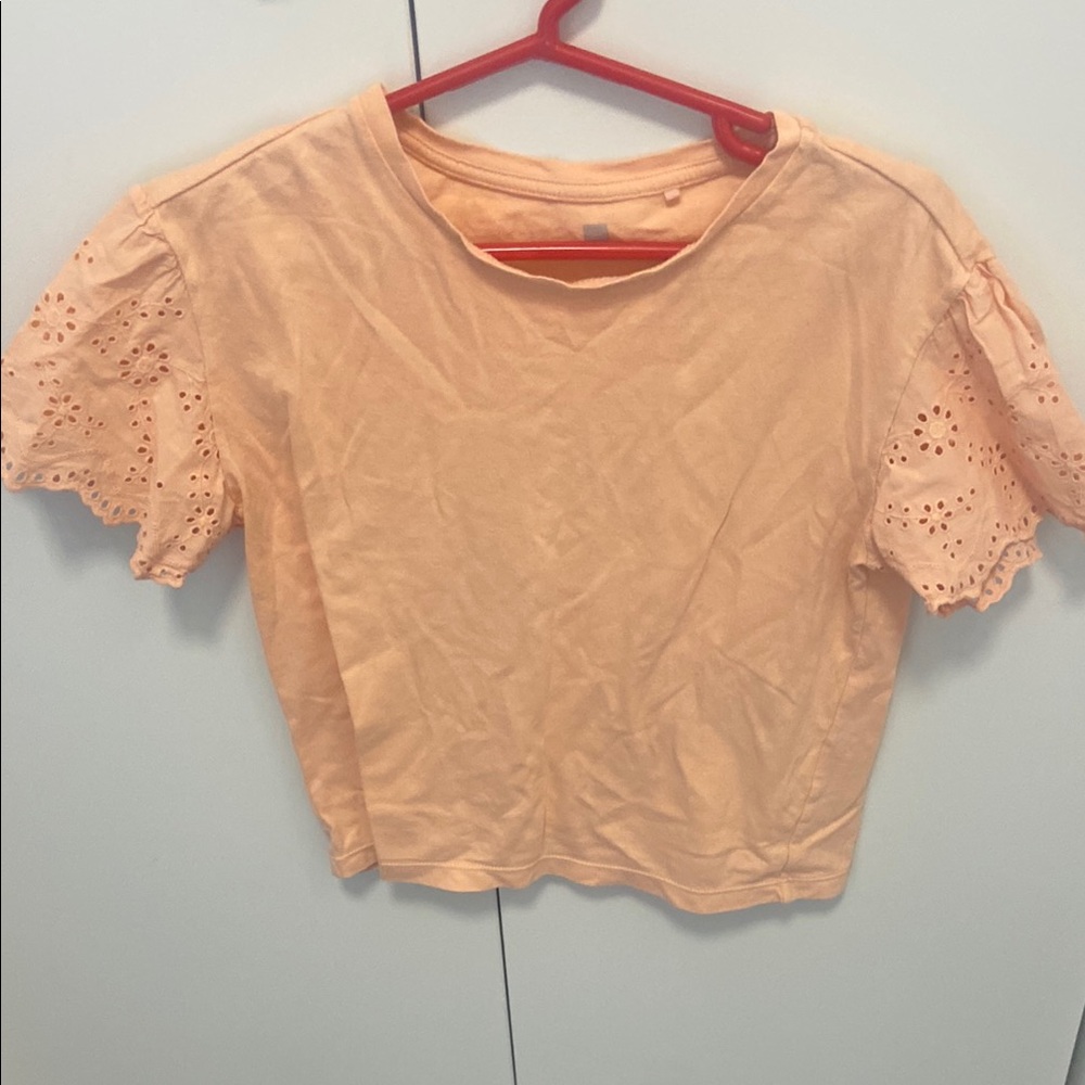 Uniqlo Orange peachy Crop Ruffled Short Sleeve Tee